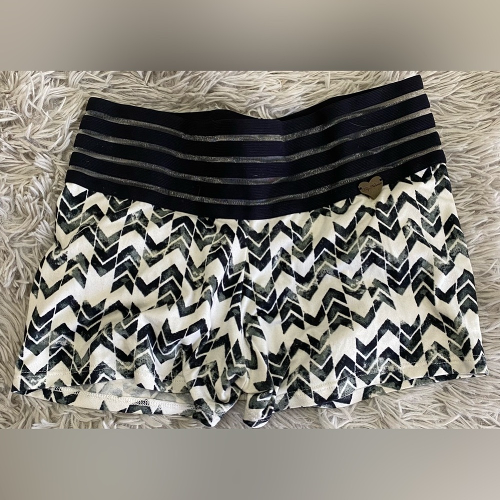 Cute Booty Lounge high waisted shorts